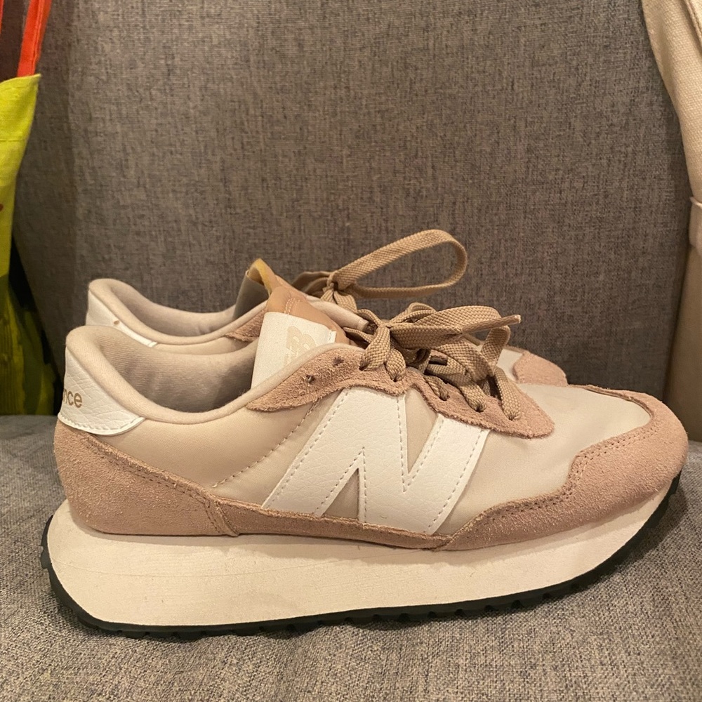 New Balance Womens Shoes
